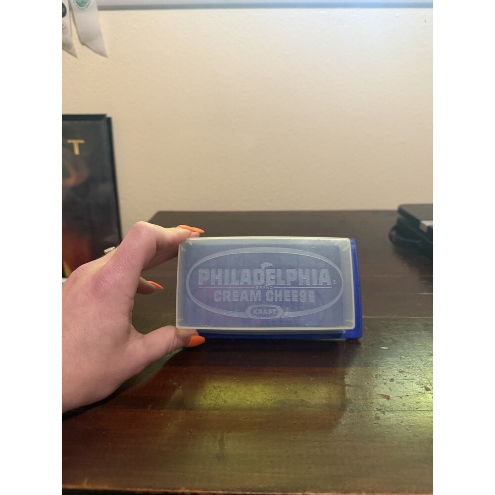 Kraft Foods Philadelphia Cream Cheese Storage Container Blue Base w/ Clear Top